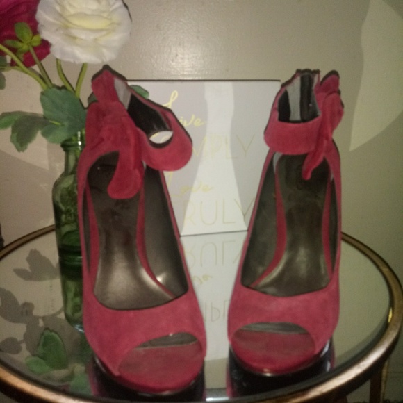 High Heels - Picture 5 of 5